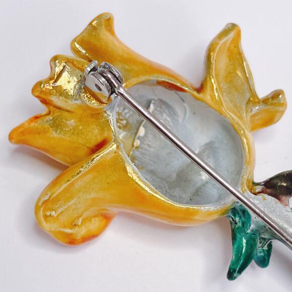 Vintage 1970s Yellow Enamel Rose Brooch Gold Tone Floral Pin Fun Flower Power - Picture 8 of 9